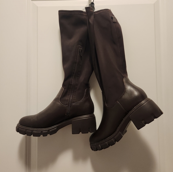 Wide Calf Stretch Knee High Boot - Picture 4 of 4